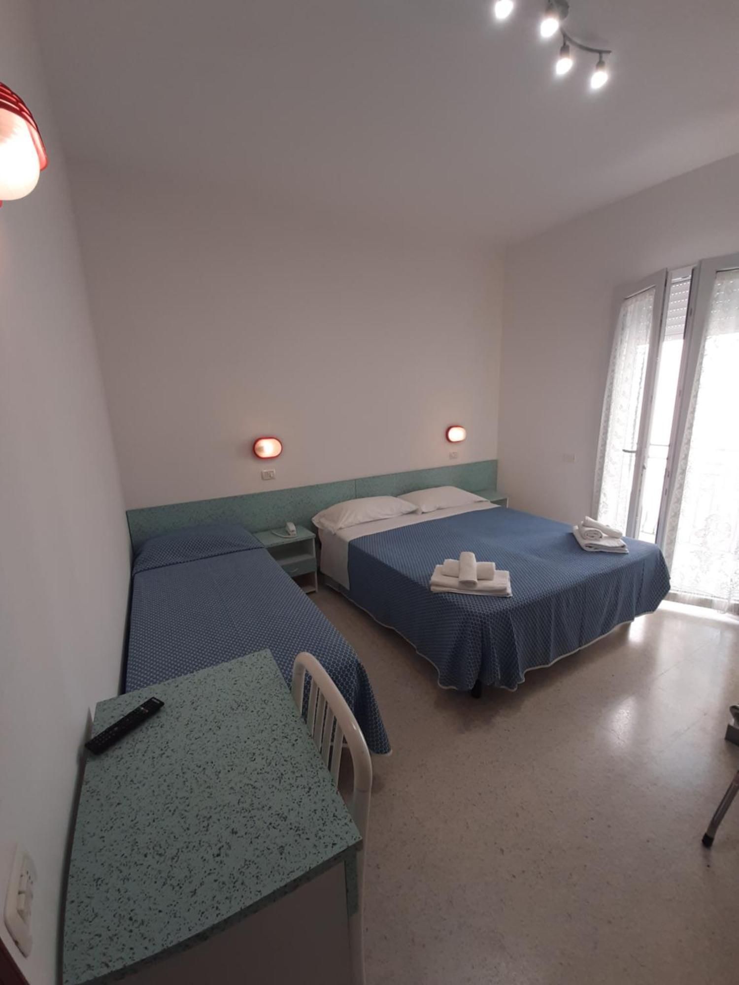 Hotel Altamarea มิซาโน อาดรีอาติโก ภายนอก รูปภาพ